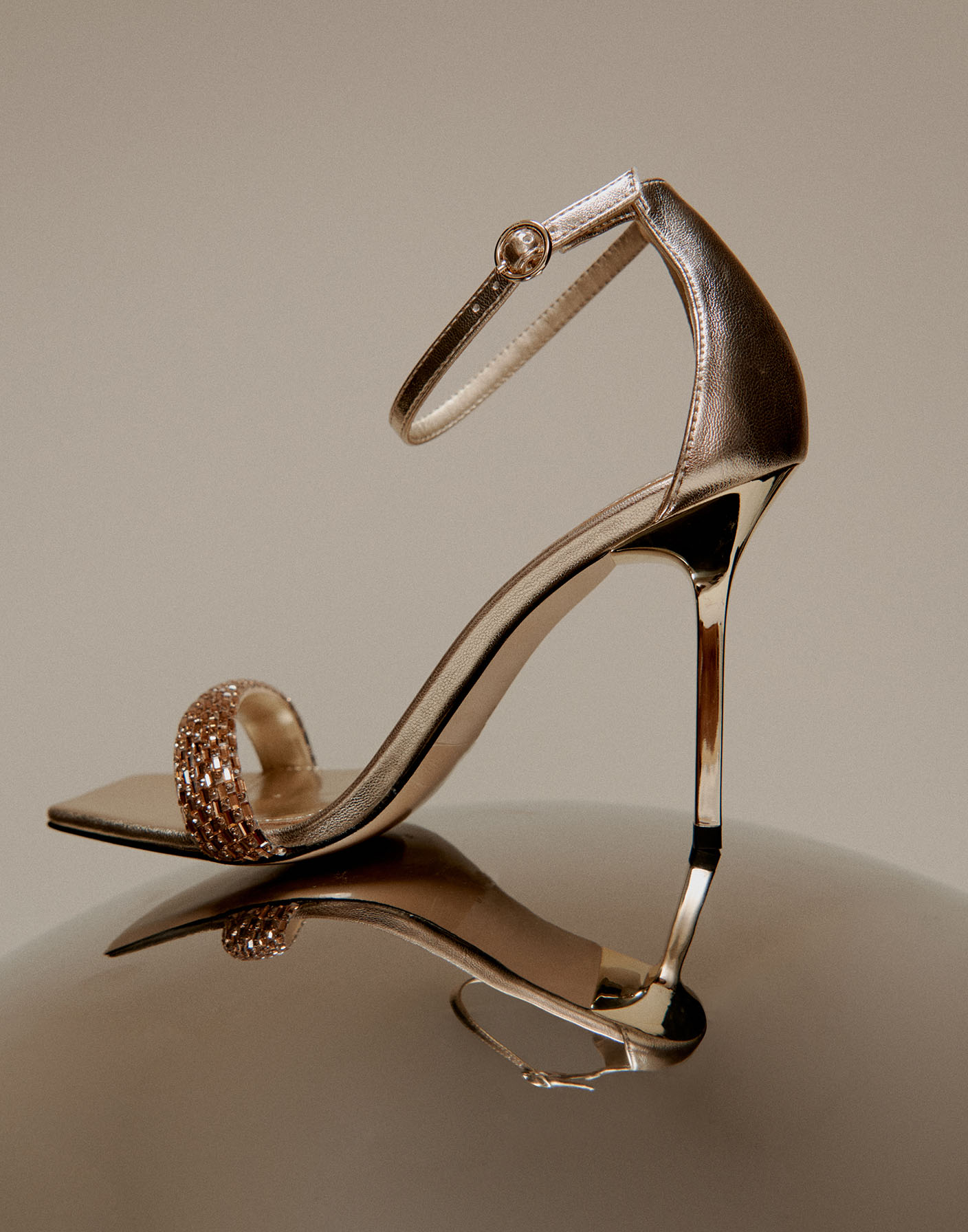 HP EditorialBloc Large 704x896 1 2x Marella